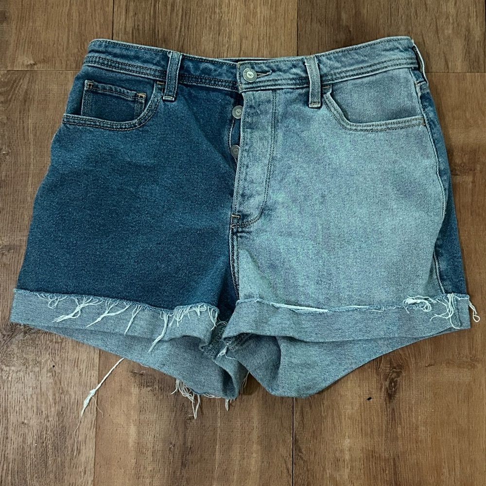 Hollister shorts